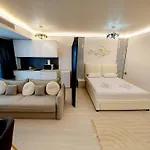 Mamaia Nord Front Sea View White Titanic Apartamento *