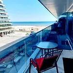 Mamaia Nord Front Sea View White Titanic Apartamento