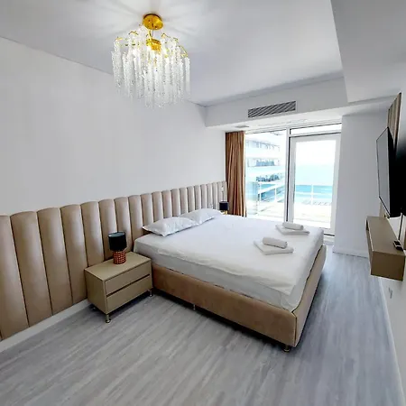 Mamaia Nord Front Sea View White Titanic Si Parcare Privata *