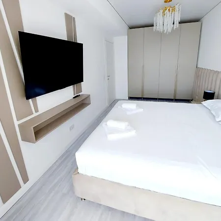 아파트 Mamaia Nord Front Sea View White Titanic Si Parcare Privata *