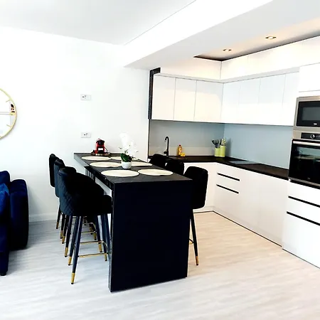 Mamaia Nord Front Sea View White Titanic Si Parcare Privata *
