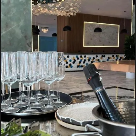 Mamaia Nord Front Sea View White Titanic 公寓 那沃达利