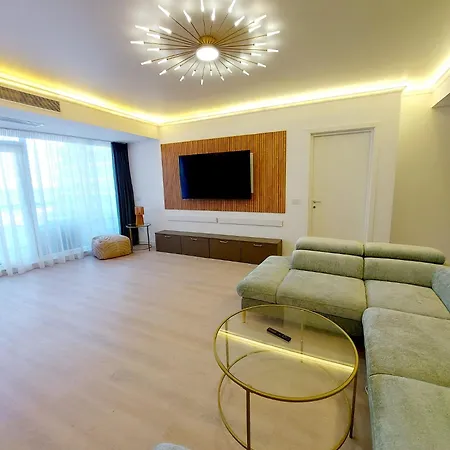 Mamaia Nord Front Sea View White Titanic 公寓