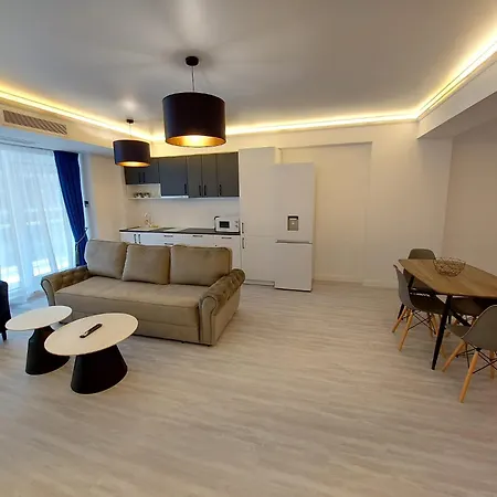 公寓 Mamaia Nord Front Sea View White Titanic *