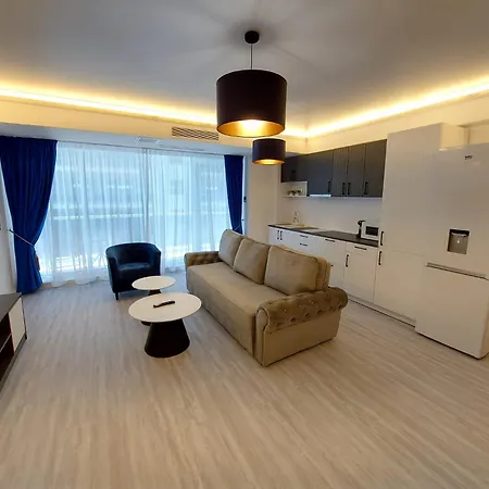 公寓 Mamaia Nord Front Sea View White Titanic 那沃达利