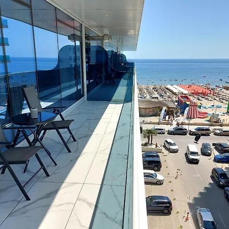 Mamaia Nord Front Sea View White Titanic 公寓