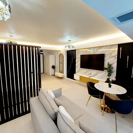 Mamaia Nord Front Sea View White Titanic 公寓 那沃达利