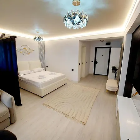 Mamaia Nord Front Sea View White Titanic 公寓