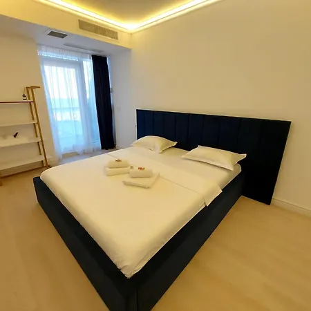 Mamaia Nord Front Sea View White Titanic Si Parcare Privata *