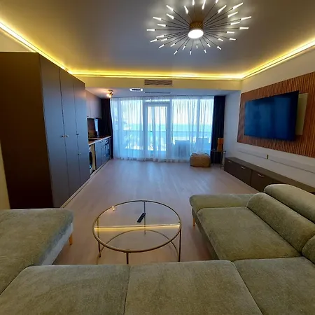公寓 Mamaia Nord Front Sea View White Titanic Si Parcare Privata