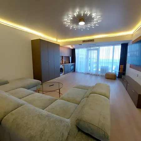 Mamaia Nord Front Sea View White Titanic Si Parcare Privata 那沃达利