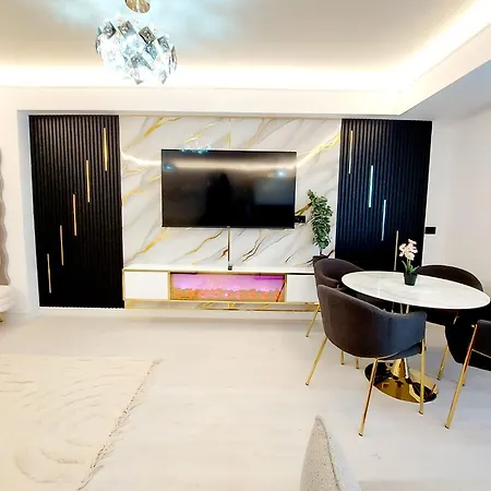 Mamaia Nord Front Sea View White Titanic