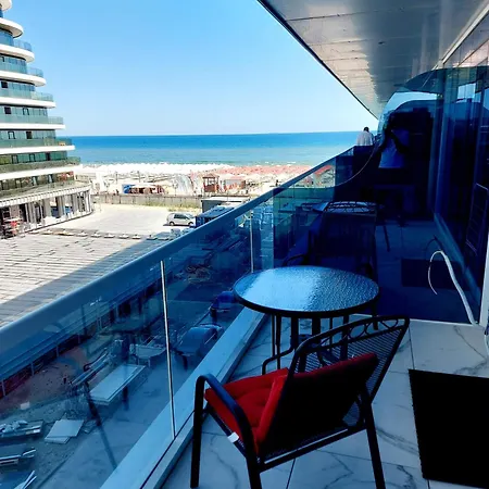 Apartment Mamaia Nord Front Sea View White Titanic Si Parcare Privata