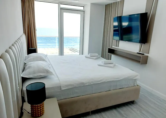 Mamaia Nord Front Sea View White Titanic Năvodari